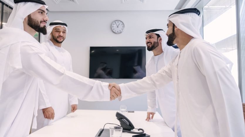 Soutenir les cerveaux arabes : une nouvelle initiative du souverain de Dubaï